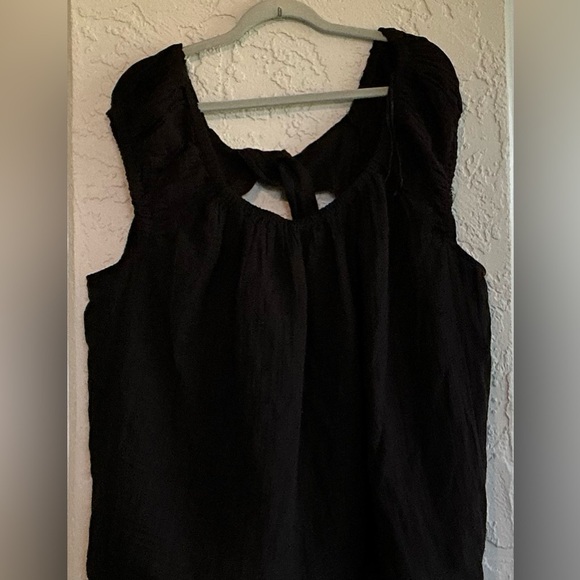 Old Navy Tie Back Cutout Black Blouse - Picture 3 of 12